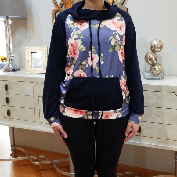 NEW Women's Long sleeve cowl neck floral hoodie S - Picture 2 of 4